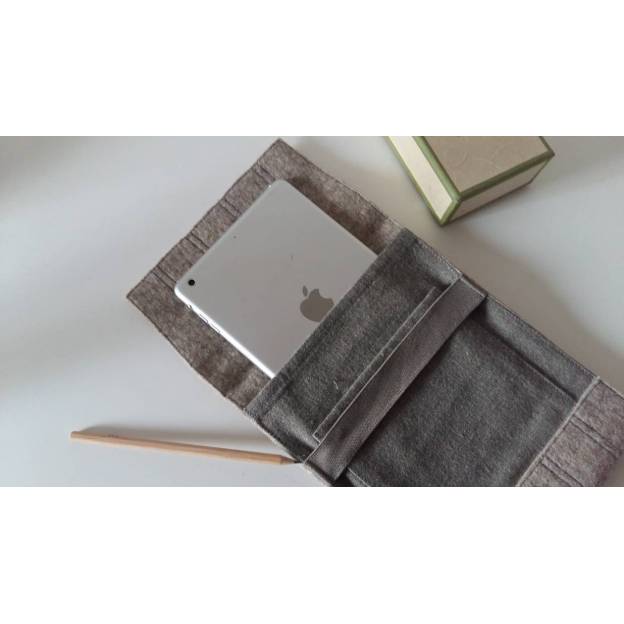 Tablet case - Linen and Felt