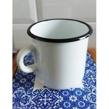 4metal enamelled white mugs - White - 2x250 ml and 2x400 ml