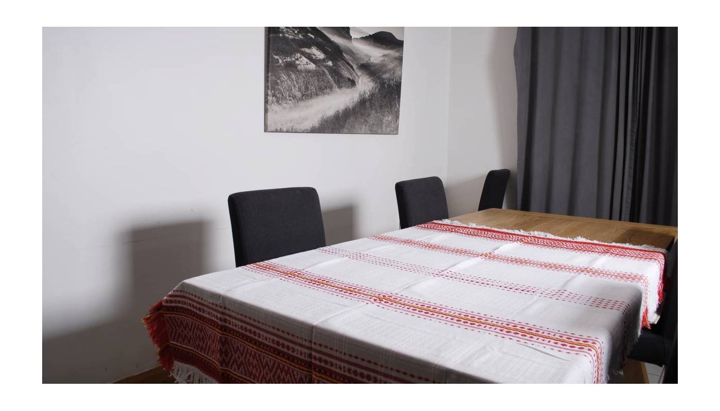 Hand-woven tablecloth - 155x116 cm