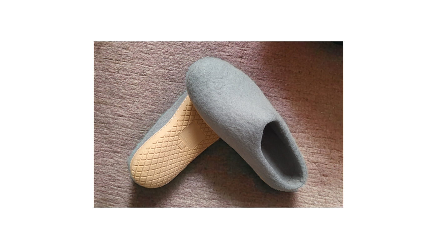 Natural felt slippers - Polyurethane sole - Color: Grey - 39 EU
