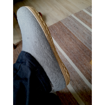 Natural felt slippers - Polyurethane sole - Color: Grey - 36 EU