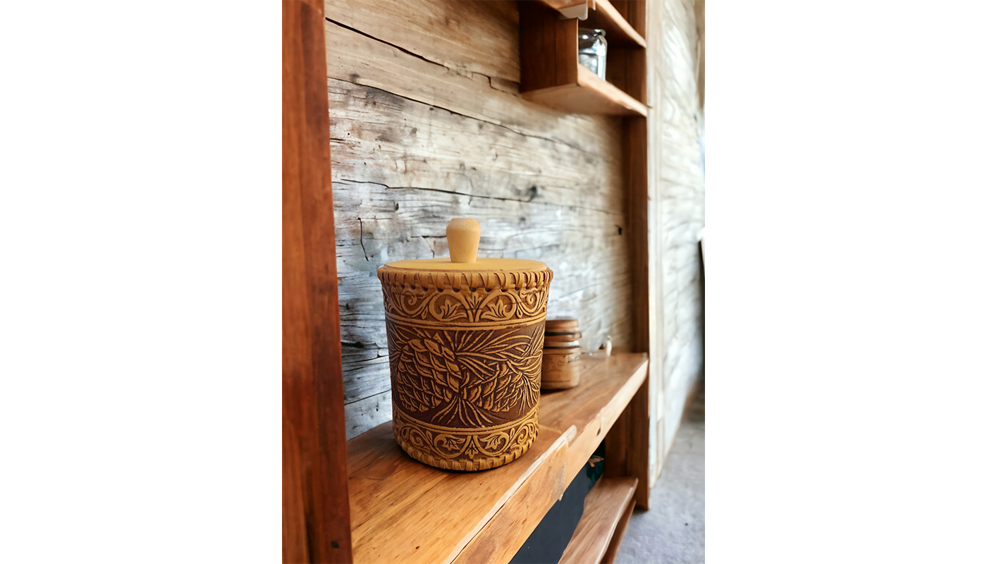 Box from birch bark - Cones