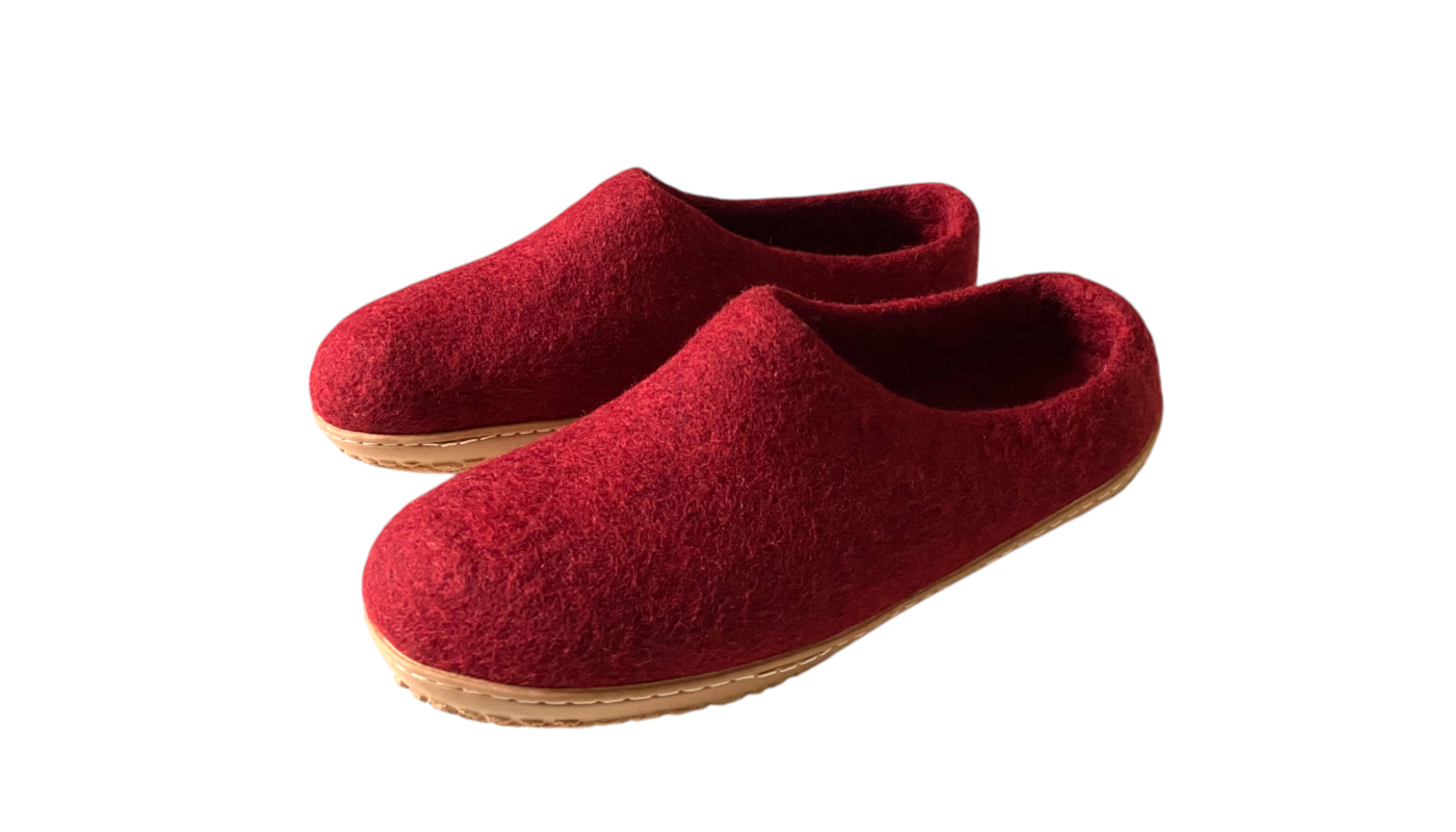 Natural felt slippers - Polyurethane sole - Color: Red