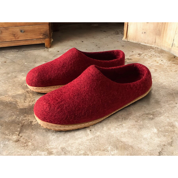 Natural felt slippers - Polyurethane sole - Color: Red