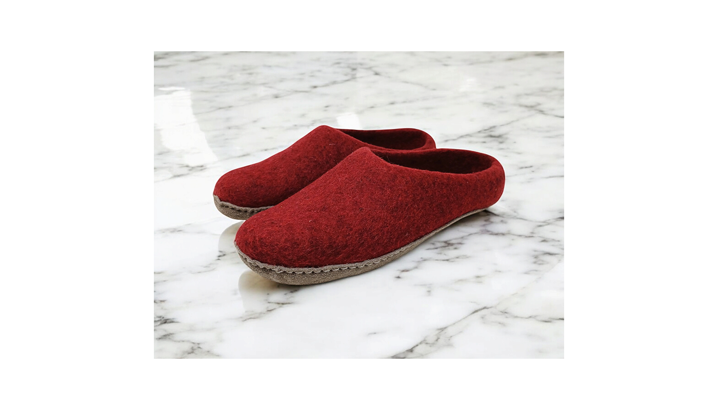 Felt Slippers - Leather sole - Red