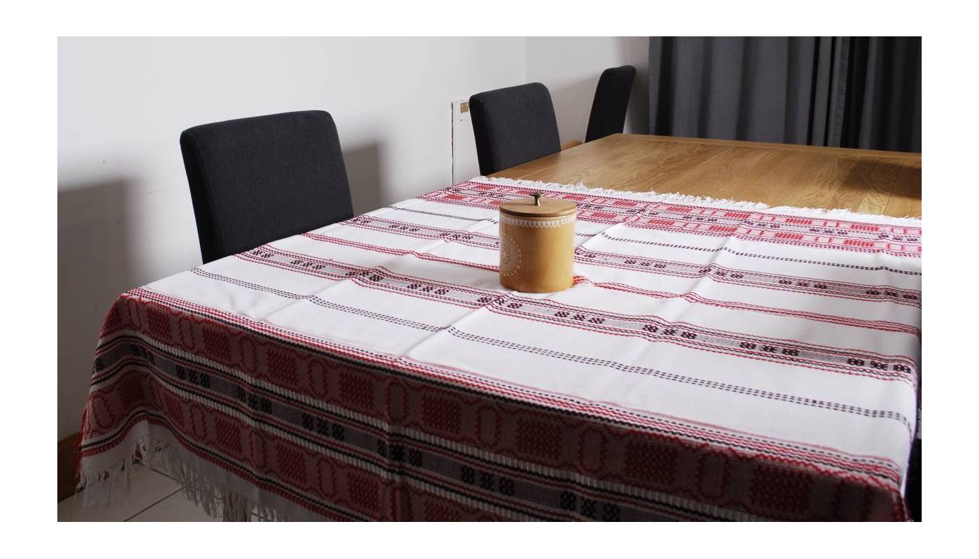 Nappe tissée main - 130x134 cm