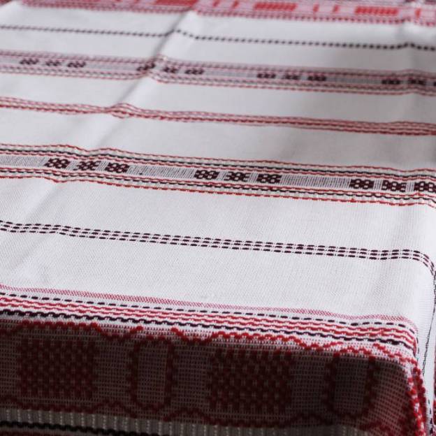 Hand-woven tablecloth - 130x134 cm