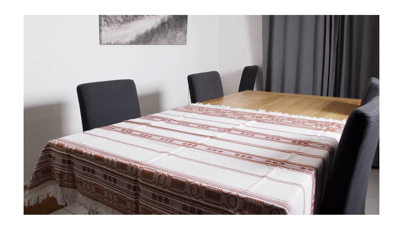 Hand-woven tablecloth - 130x134 cm
