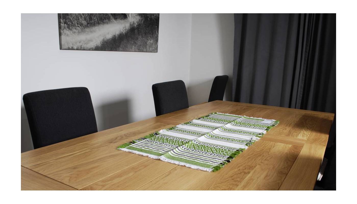 Hand-woven cotton table runner - Green and white